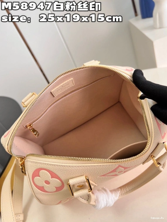 25 LOUIS VUITTON SPEEDY BANDOULIÈRE 0511